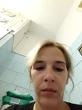 SexxyLety online show from October 2025 01:00:02 PM