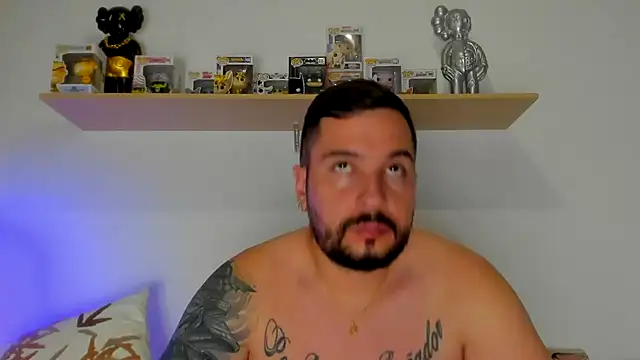 Snapshot of camilo_restrepo21 chatting on November 2025 01:26:02 AM camilo restrepo21 online show from November 2025 01:26:02 AM