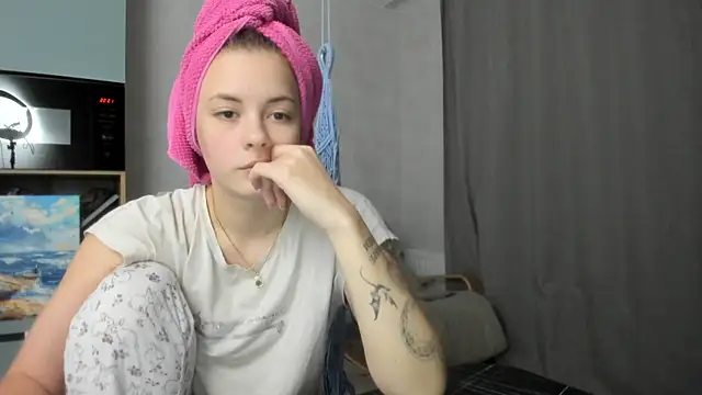 why again me online show from December 2025 07:21:02 PM