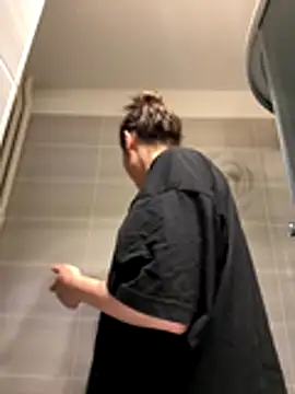 Snapshot of IrisBlues chatting on November 2025 05:23:01 PM IrisBlues online show from November 2025 05:23:01 PM