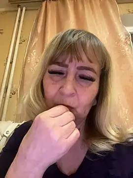 Irina2909xh online show from February 2025 10:04:02 PM