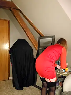 MissGirly online show from October 2025 06:28:02 PM
