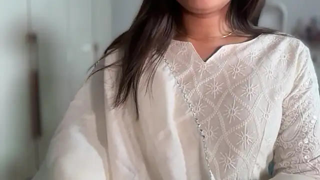 selen 5 online show from May 2026 06:35:02 PM