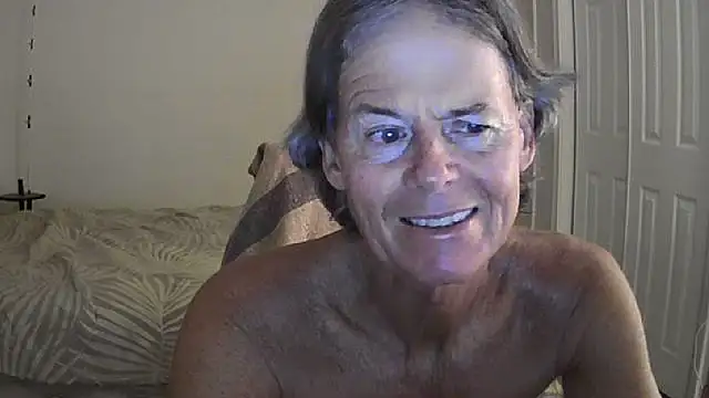 Snapshot of nakeedcowboi65 chatting on June 2026 07:32:02 AM nakeedcowboi65 online show from June 2026 07:32:02 AM