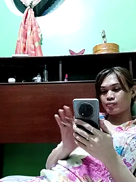 QueenSoreal online show from November 2025 03:00:01 PM