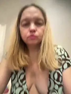 Susanel online show from January 2025 10:08:02 PM