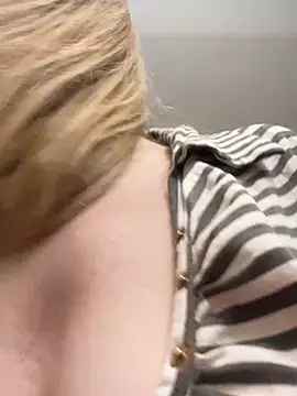 Susanel online show from January 2025 09:43:01 PM