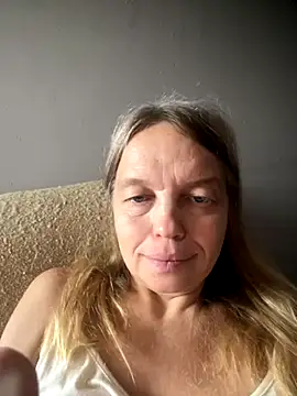 Susanel online show from October 2025 10:03:01 AM