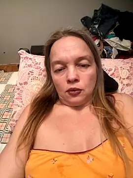 Susanel online show from November 2025 08:35:02 PM