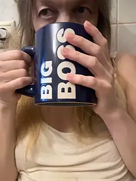 Susanel online show from December 2025 11:41:01 AM