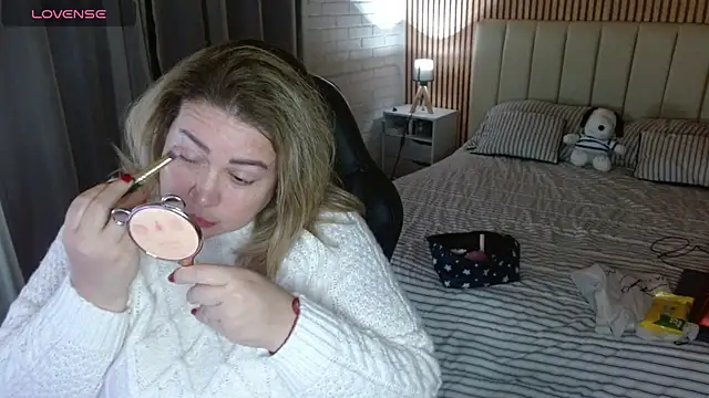 bella savati online show from January 2026 01:00:02 AM