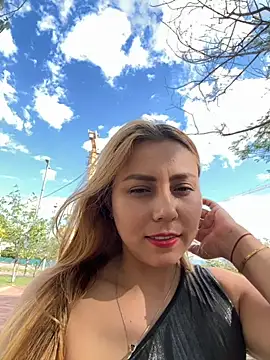 Brittanyrosexx online show from October 2025 08:05:01 PM