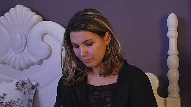 Snapshot of FeliciaKrige chatting on February 2025 02:20:02 AM FeliciaKrige online show from February 2025 02:20:02 AM