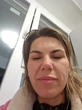Snapshot of FeliciaKrige chatting on April 2026 10:26:02 PM FeliciaKrige online show from April 2026 10:26:02 PM