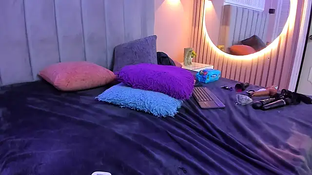 chantall1375 online show from February 2025 01:54:01 AM