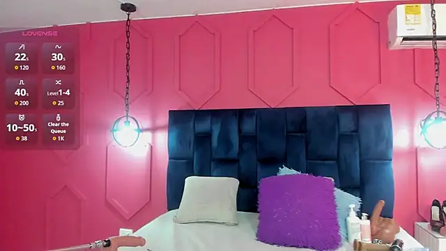 chantall1375 online show from November 2025 11:21:02 AM