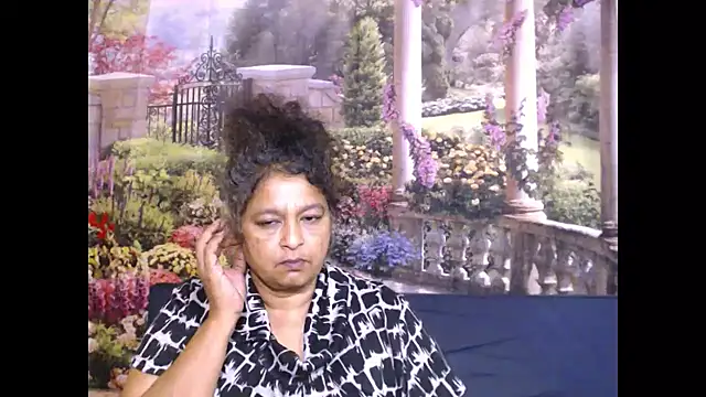 Snapshot of indianstar75 chatting on February 2025 06:40:02 AM indianstar75 online show from February 2025 06:40:02 AM