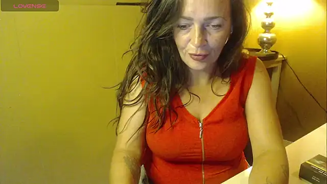 Snapshot of cloe85nl chatting on June 2026 07:42:01 AM cloe85nl online show from June 2026 07:42:01 AM