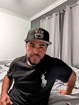 gardy8585 online show from October 2025 01:09:02 PM