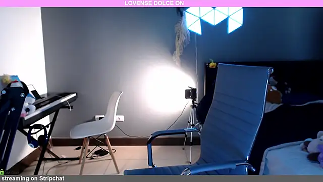 Snapshot of minarocket_ chatting on February 2025 05:15:01 PM minarocket  online show from February 2025 05:15:01 PM