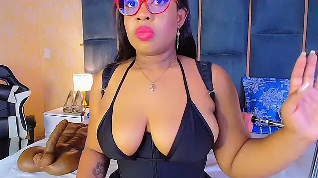 CaseyMoon online show from October 2025 12:39:02 PM