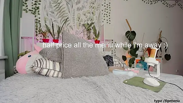 Snapshot of sierra_diamond chatting on January 2025 03:49:02 PM sierra diamond online show from January 2025 03:49:02 PM