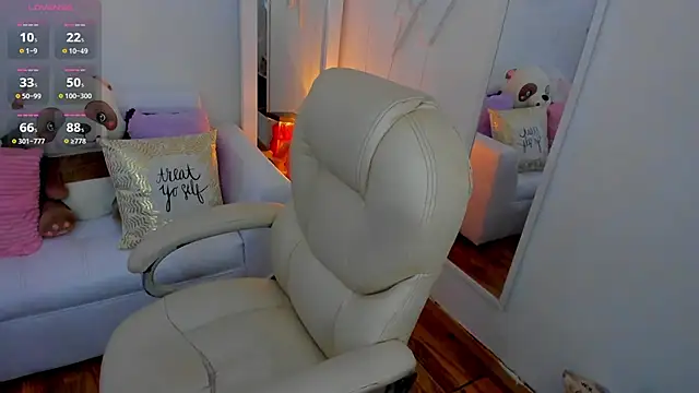 Snapshot of zobe_love chatting on January 2025 05:35:02 PM zobe love online show from January 2025 05:35:02 PM