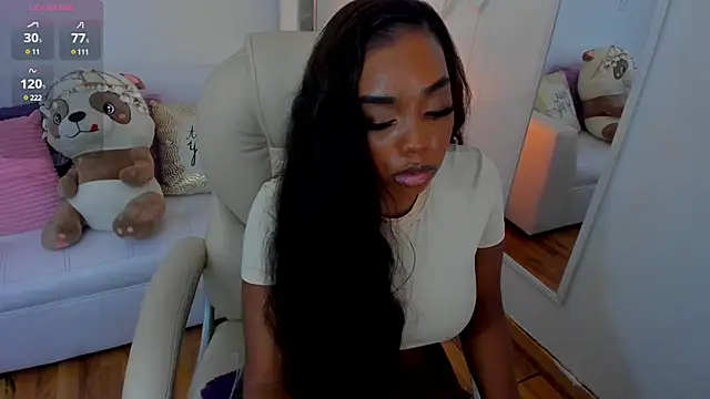Snapshot of zobe_love chatting on February 2025 10:04:02 PM zobe love online show from February 2025 10:04:02 PM