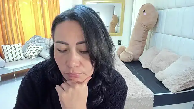 gaby trent online show from November 2025 03:01:02 PM