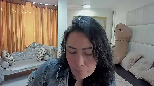 gaby trent online show from February 2026 02:43:01 PM