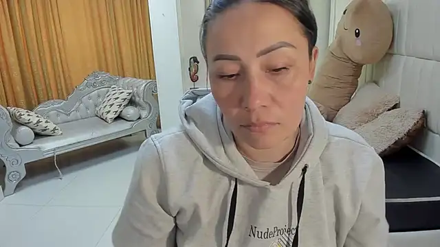 gaby trent online show from February 2026 01:40:01 PM