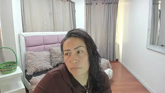 gaby trent online show from June 2026 01:56:01 PM