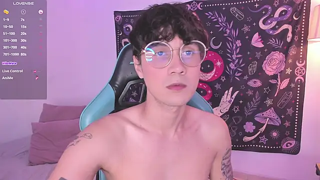 LeaneSeb online show from December 2024 10:58:02 PM