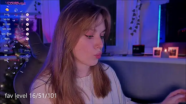 Snapshot of Rachel_Ro chatting on December 2025 05:50:01 PM Rachel Ro online show from December 2025 05:50:01 PM