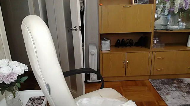 Mika Passion online show from March 2025 02:12:01 PM