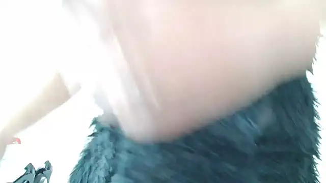 Snapshot of MilfSupreme chatting on March 2025 02:10:02 PM MilfSupreme online show from March 2025 02:10:02 PM