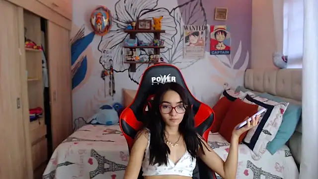 Snapshot of LinzyBaner chatting on October 2025 10:07:01 PM LinzyBaner online show from October 2025 10:07:01 PM