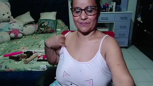 pervert mommy  online show from December 2025 10:49:01 PM