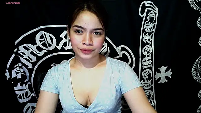 Snapshot of _preciousmoira_ chatting on May 2026 01:57:16 AM preciousmoira online show from May 2026 01:57:16 AM
