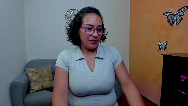 Snapshot of scarlet_wet chatting on May 2026 10:49:02 PM scarlet wet online show from May 2026 10:49:02 PM