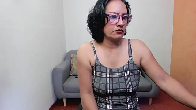 Snapshot of scarlet_wet chatting on May 2026 10:08:02 PM scarlet wet online show from May 2026 10:08:02 PM