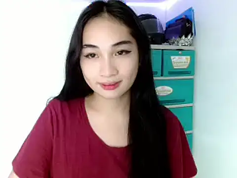 Snapshot of SweetLilly_18 chatting on February 2025 10:46:01 AM SweetLilly 18 online show from February 2025 10:46:01 AM