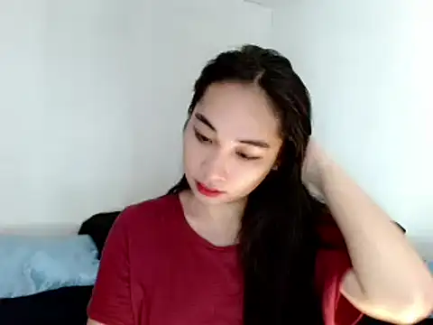 Snapshot of SweetLilly_18 chatting on March 2025 01:53:02 AM SweetLilly 18 online show from March 2025 01:53:02 AM