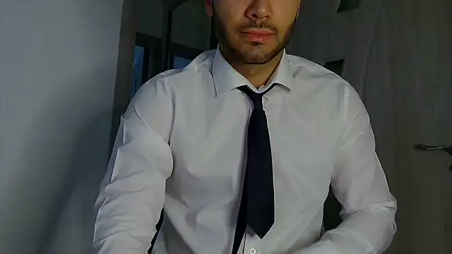 Justynn1 online show from May 2026 02:53:01 AM