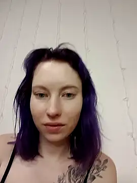 Snapshot of Frost_foxy chatting on January 2025 07:49:02 AM Frost foxy online show from January 2025 07:49:02 AM