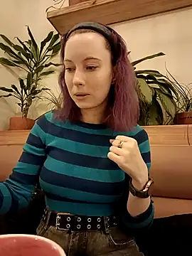 Snapshot of Frost_foxy chatting on February 2025 05:47:01 AM Frost foxy online show from February 2025 05:47:01 AM