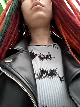 Snapshot of Frost_foxy chatting on September 2025 02:45:01 AM Frost foxy online show from September 2025 02:45:01 AM