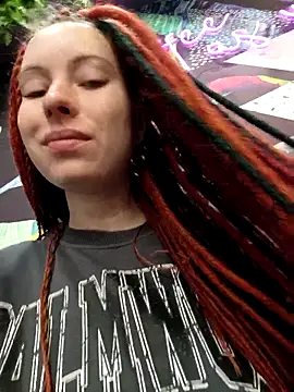 Snapshot of Frost_foxy chatting on October 2025 03:07:01 AM Frost foxy online show from October 2025 03:07:01 AM