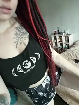 Snapshot of Frost_foxy chatting on November 2025 03:51:02 AM Frost foxy online show from November 2025 03:51:02 AM