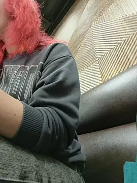 Snapshot of Frost_foxy chatting on November 2025 02:55:01 AM Frost foxy online show from November 2025 02:55:01 AM